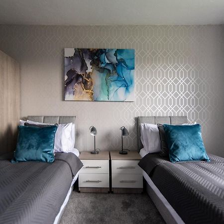 3 Bed Apartment - Perfect For Contractors Near Liverpool Airport Hale  Extérieur photo