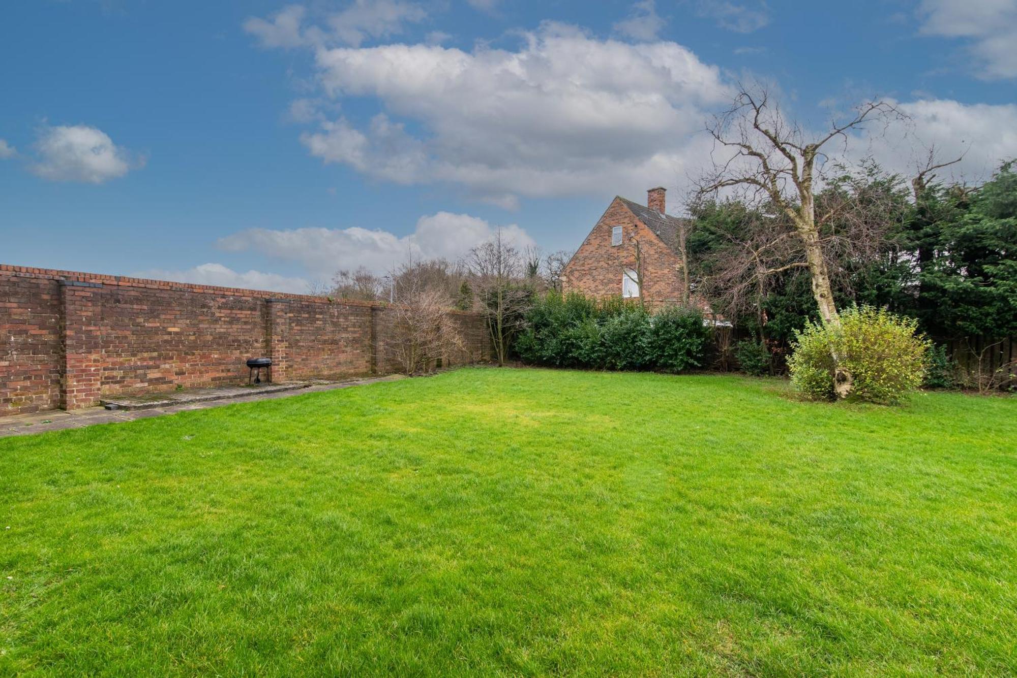 3 Bed Apartment - Perfect For Contractors Near Liverpool Airport Hale  Extérieur photo