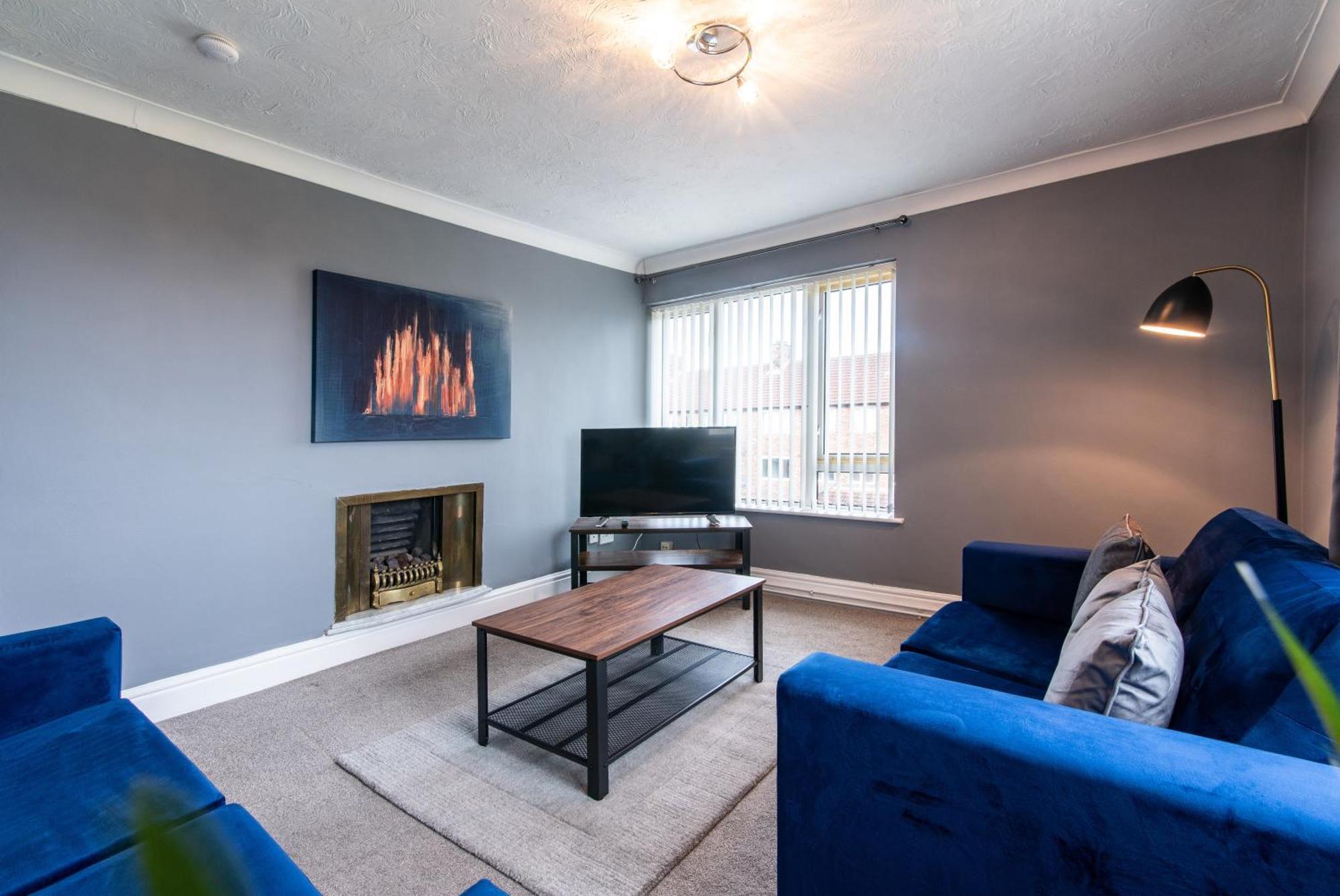 3 Bed Apartment - Perfect For Contractors Near Liverpool Airport Hale  Extérieur photo