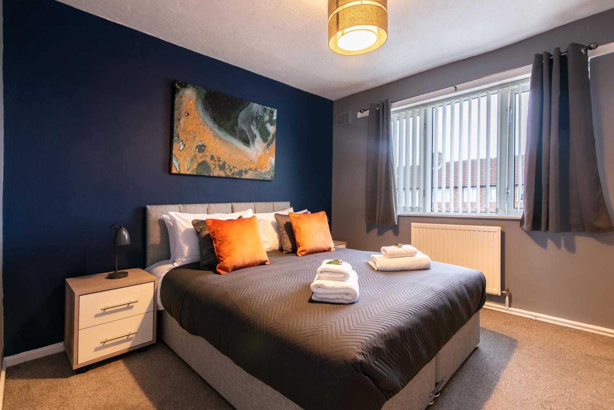 3 Bed Apartment - Perfect For Contractors Near Liverpool Airport Hale  Extérieur photo